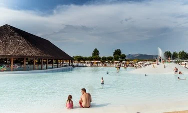 hu Park Albatros village