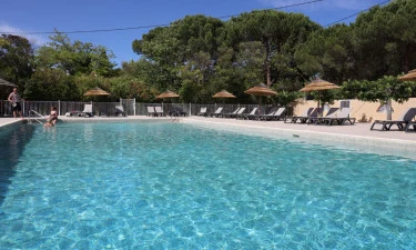 Camping Le Hameau des Pins (La Moutonne)