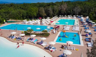 Camping Montescudaio Village