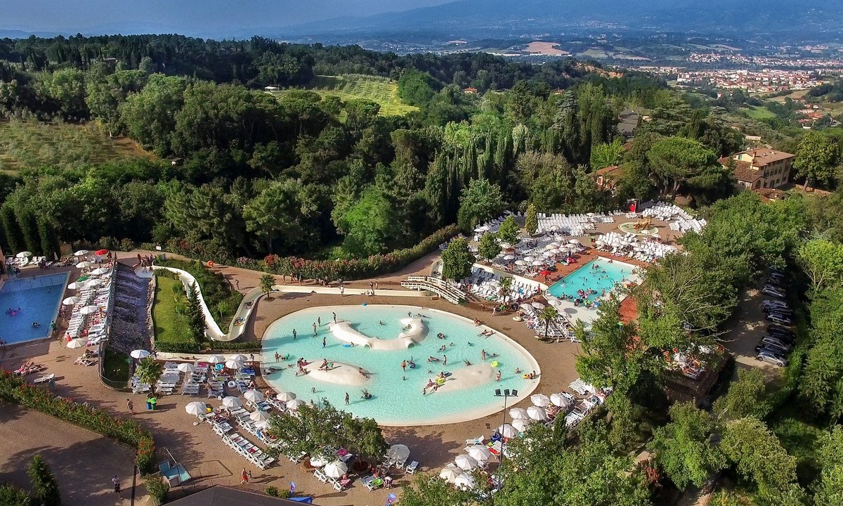 camping Camping hu Norcenni Girasole village